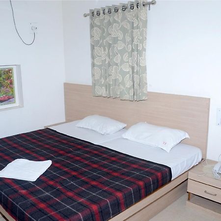 Hotel Kuber 那格浦尔 外观 照片